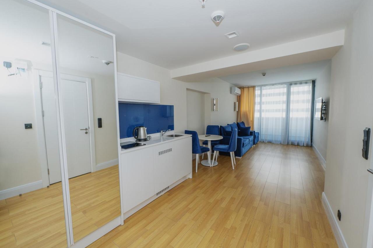 Blue Orbi City Hotel Batumi Exterior foto